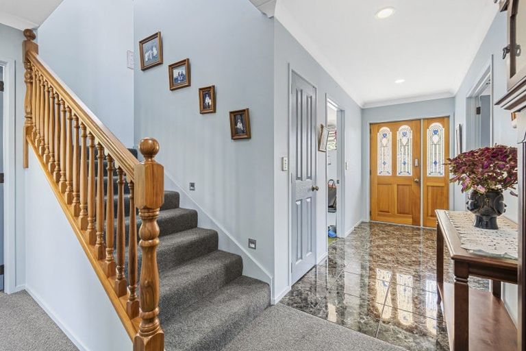 Photo of property in 3 Mahoe Street, Strandon, New Plymouth, 4312