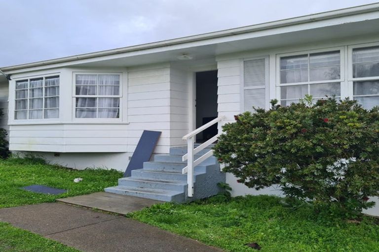 Photo of property in 61 Sandspit Road, Waiuku, 2123