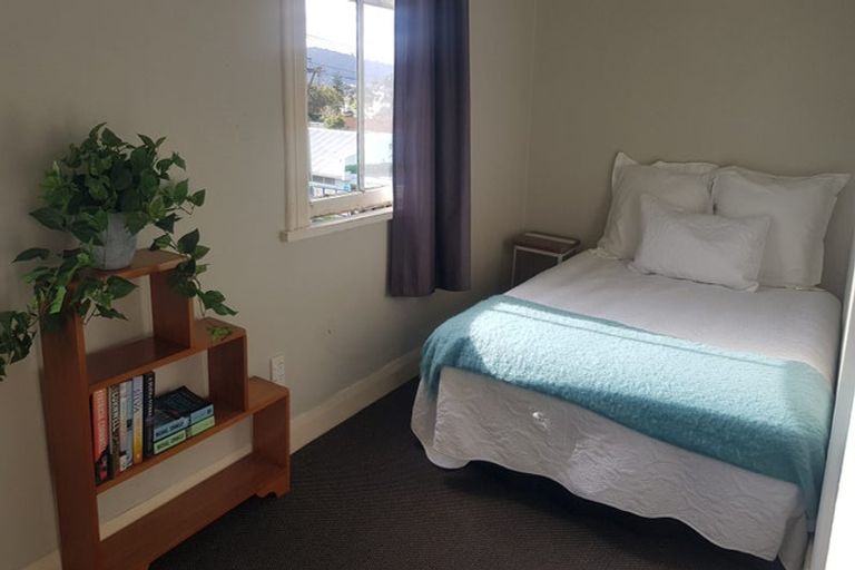 Photo of property in 111a Karori Road, Karori, Wellington, 6012