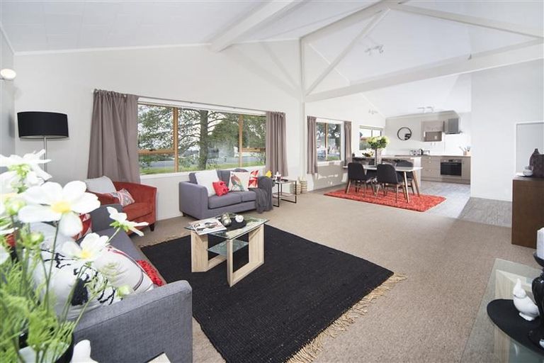 Photo of property in 86 Stanmore Bay Road, Stanmore Bay, Whangaparaoa, 0932