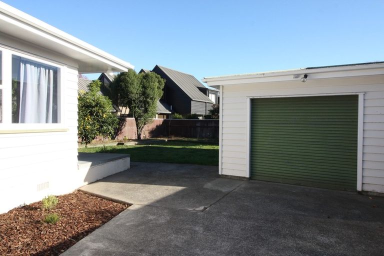 Photo of property in 43 Elmira Avenue, Hokowhitu, Palmerston North, 4410