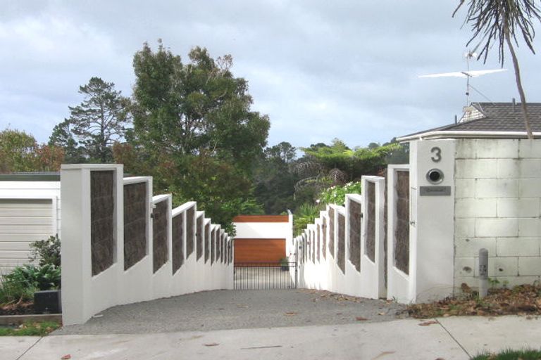 Photo of property in 3 Holyoake Place, Chatswood, Auckland, 0626