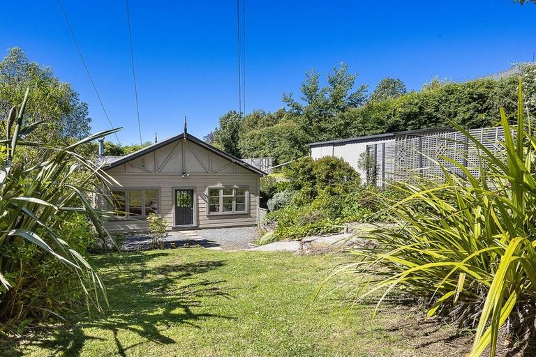 Photo of property in 18 Ellesmere Street, Ravensbourne, Dunedin, 9022