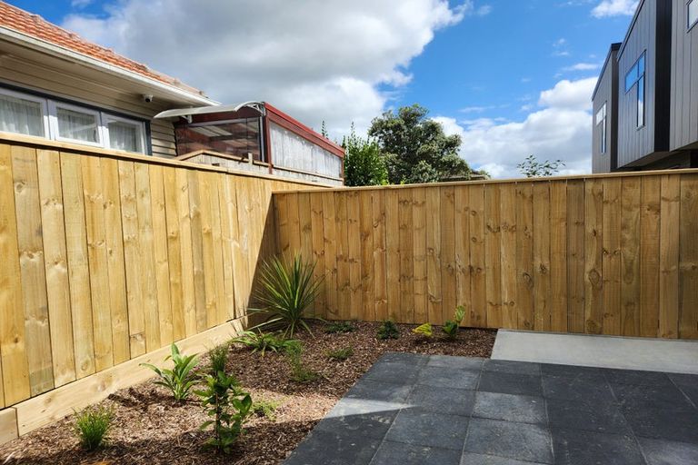 Photo of property in 3/23 Porutu Street, Fairfield, Lower Hutt, 5011