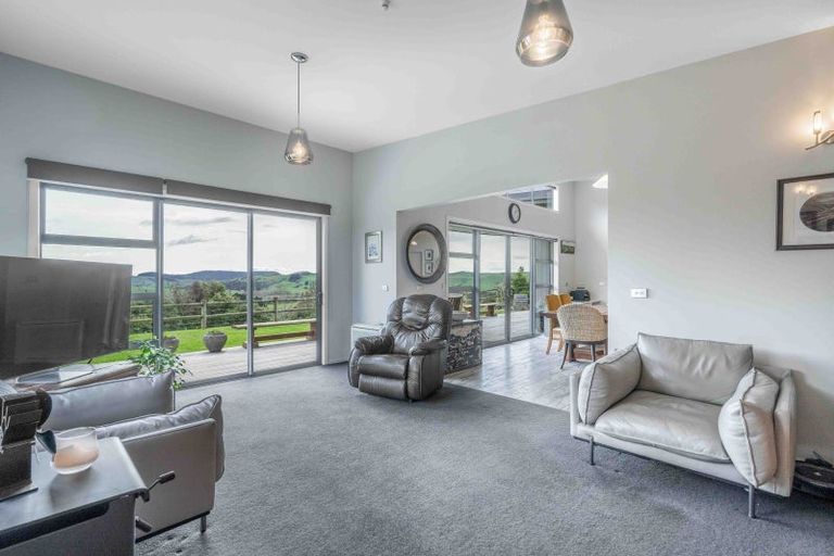 Photo of property in 2390 Owaka Highway, Katea, Balclutha, 9271