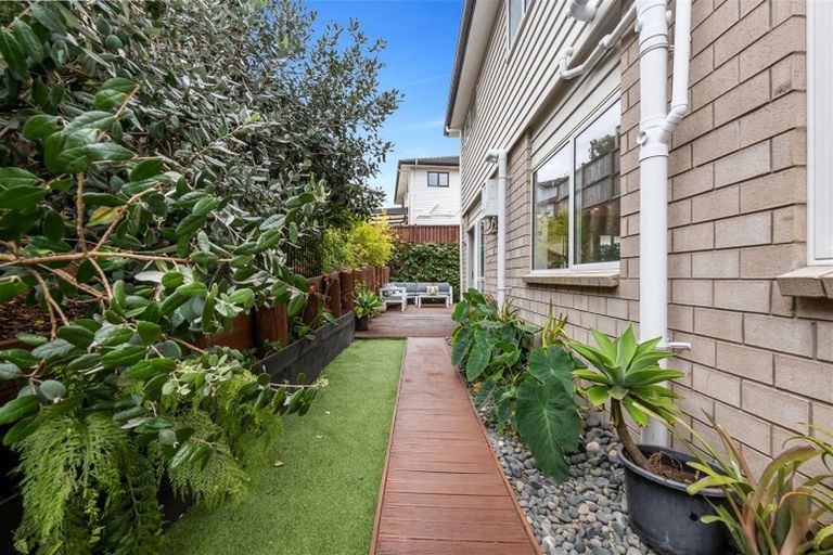 Photo of property in 10 Lucca Crescent, Flat Bush, Auckland, 2019