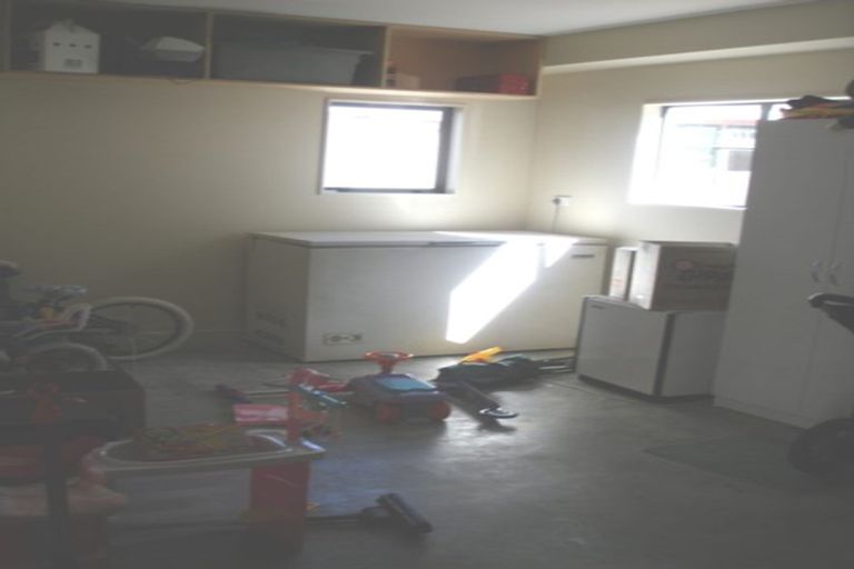 Photo of property in 120 Wexford Road, Miramar, Wellington, 6022