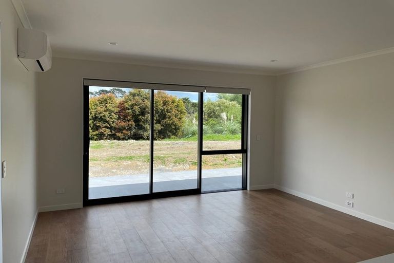 Photo of property in 54 Robert Might Road, Kumeu, 0810