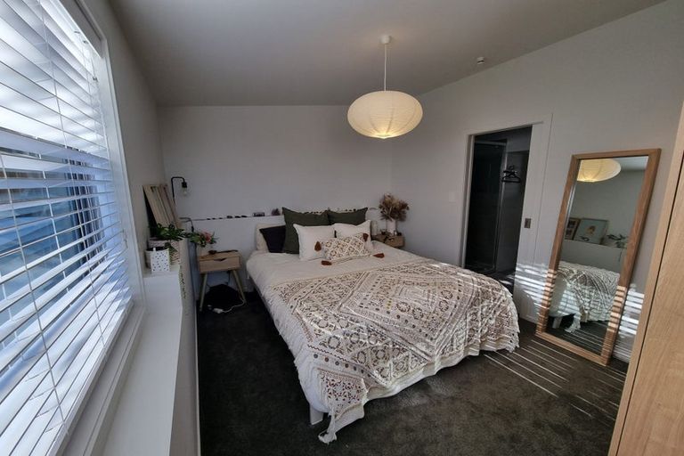 Photo of property in 2/105 Onewa Road, Northcote, Auckland, 0627