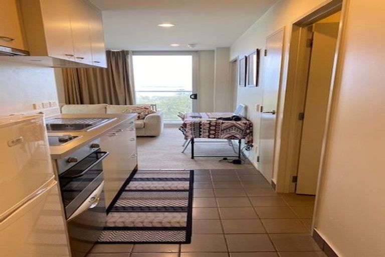 Photo of property in Proximity Apartments, 909/17 Osterley Way, Manukau, Auckland, 2104