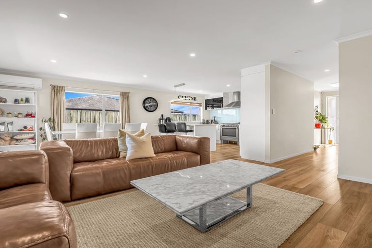 Photo of property in 21 O Ruamano Crescent, Pukekohe, 2120