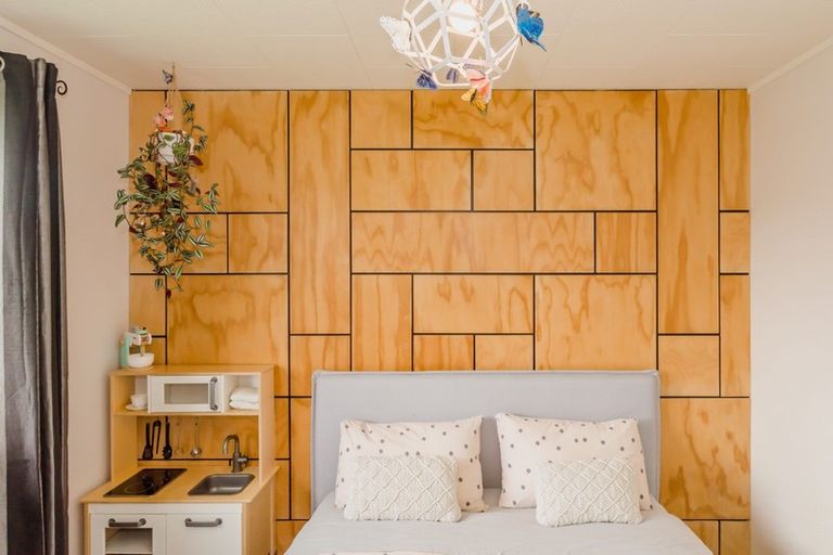 Photo of property in 11 Victor Grove, Waikanae Beach, Waikanae, 5036