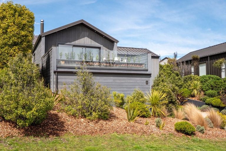 Photo of property in 11 Mckellar Drive, Jacks Point, Queenstown, 9371