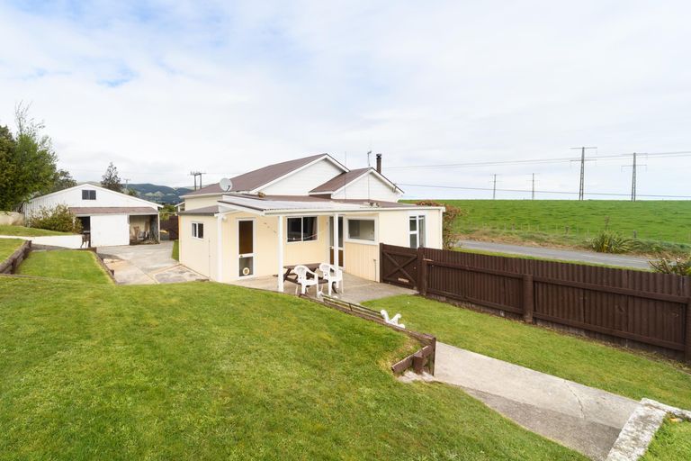 Photo of property in 61 Severn Street, Rongotea, 4476