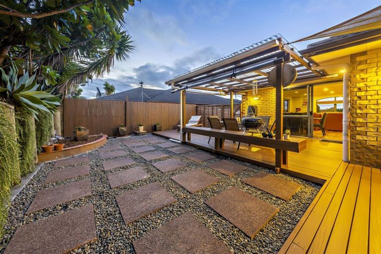 Photo of property in 43 Mt Lebanon Crescent, The Gardens, Auckland, 2105