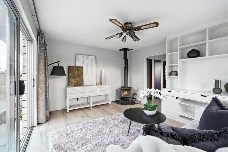 Photo of property in 83b Cottonwood Street, Parklands, Christchurch, 8083