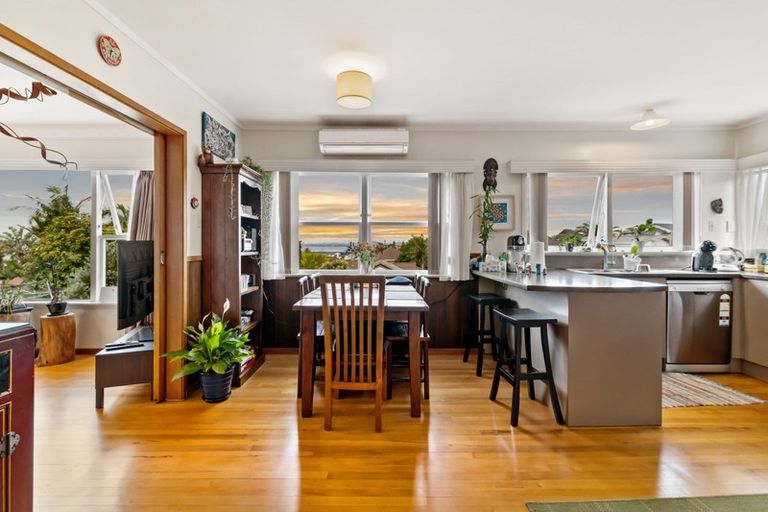 Photo of property in 207 Hobsonville Road, Hobsonville, Auckland, 0618