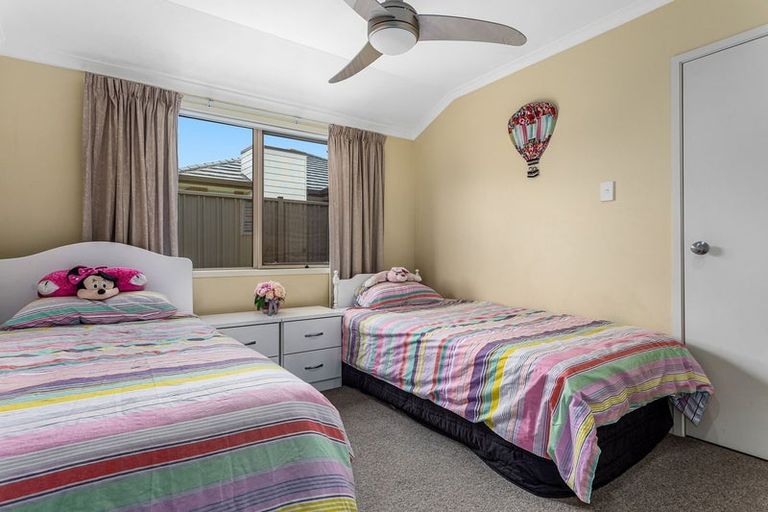 Photo of property in 14 Omega Place, Coastlands, Whakatane, 3120