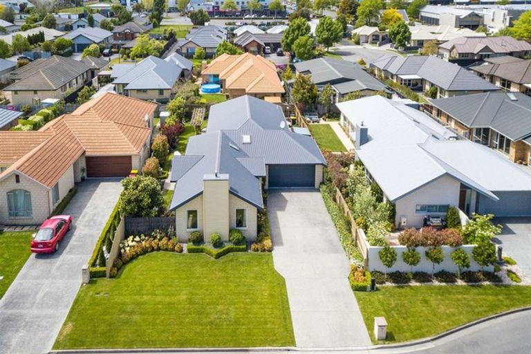 Photo of property in 7 Oratia Grove, Northwood, Christchurch, 8051