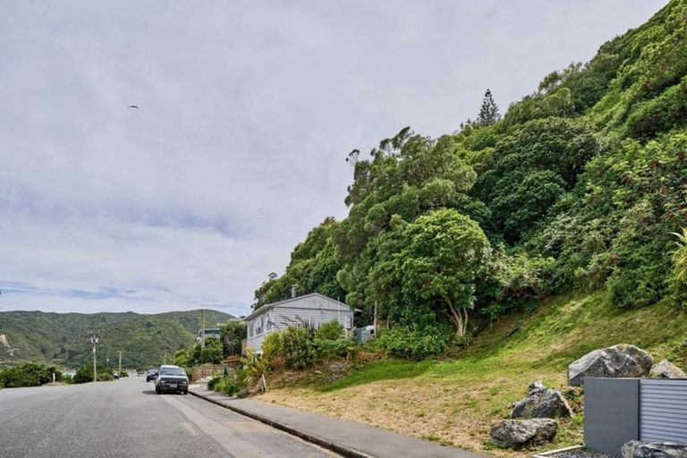 Photo of property in 74 Moana Road, Plimmerton, Porirua, 5026