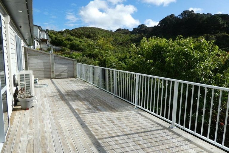 Photo of property in 76 Makara Road, Karori, Wellington, 6012