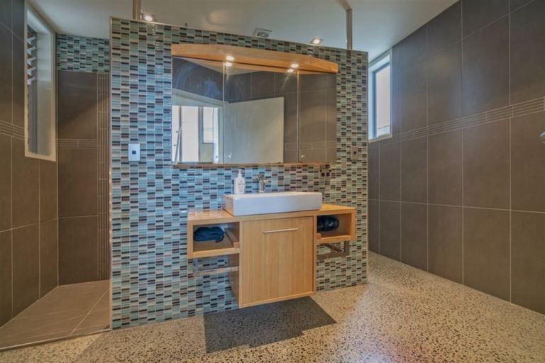 Photo of property in 20 Pacific Place, Whitianga, 3510