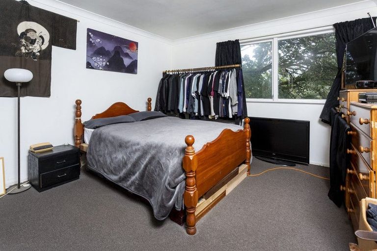 Photo of property in 71 Lauderdale Road, Birkdale, Auckland, 0626