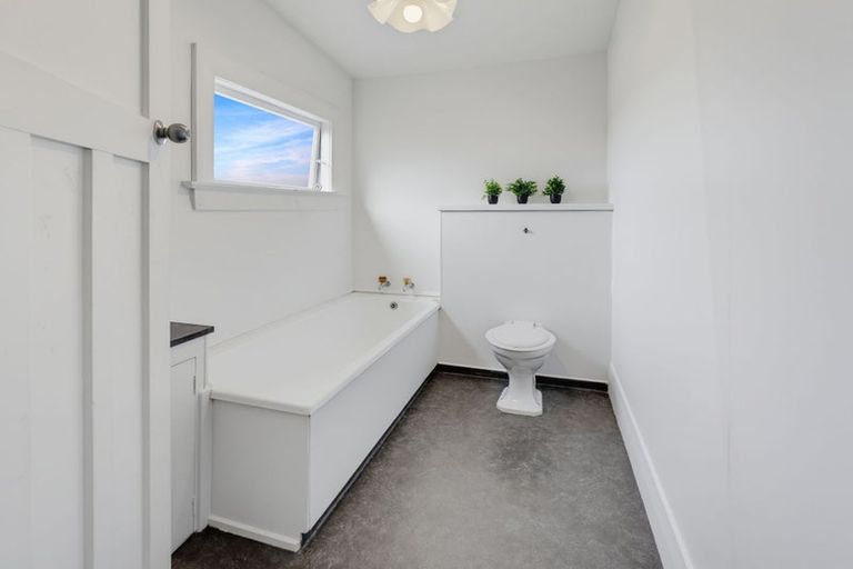 Photo of property in 16 Preston Street, West End, Timaru, 7910