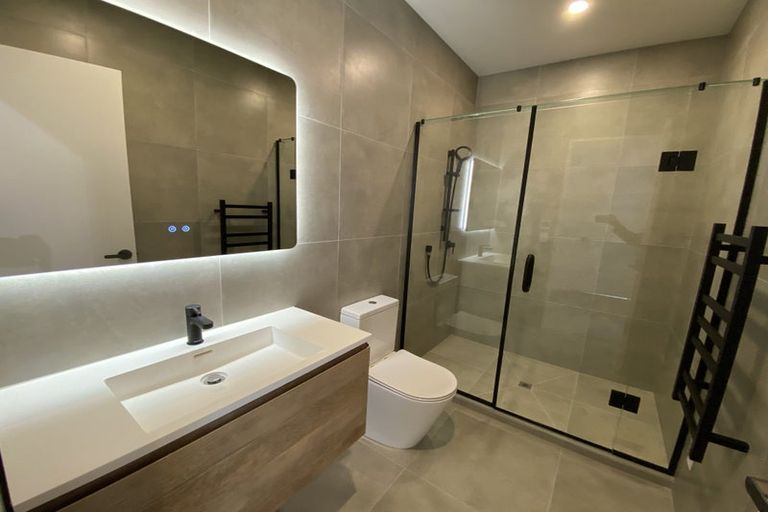 Photo of property in 15 Mina Way, Browns Bay, Auckland, 0630