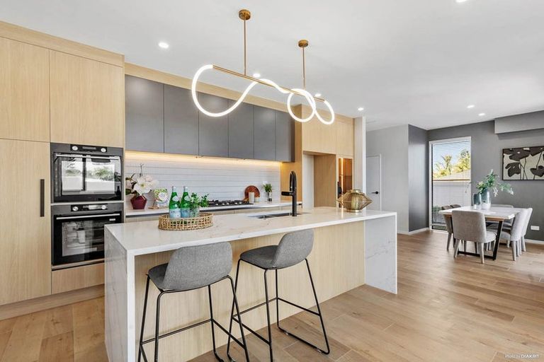 Photo of property in 8a Ringwood Street, Torbay, Auckland, 0630