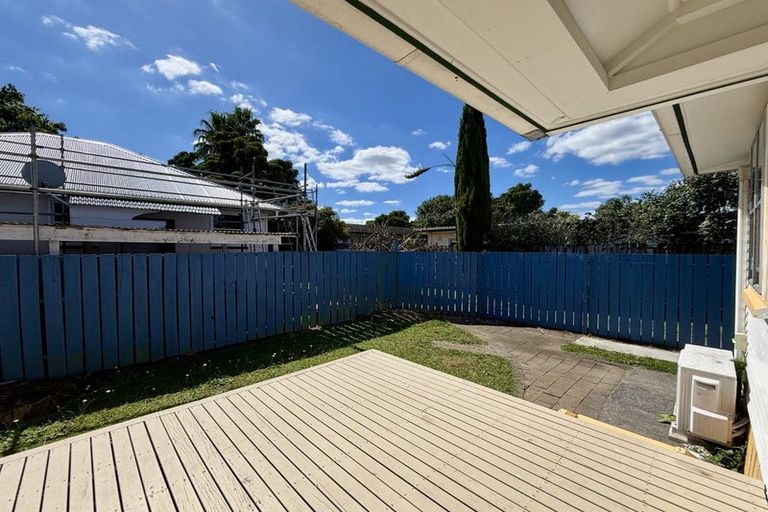 Photo of property in 2/10 Taka Street, Takanini, 2112