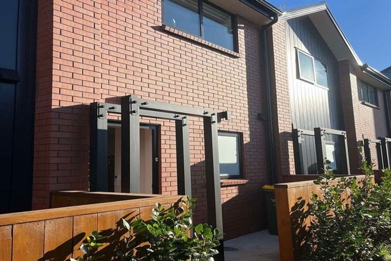 Photo of property in 5/79 Taikata Road, Te Atatu Peninsula, Auckland, 0610