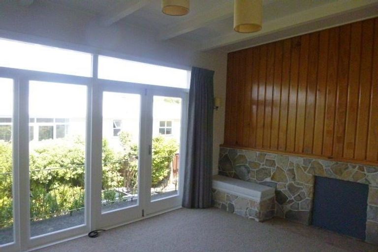 Photo of property in 31 Dowse Drive, Maungaraki, Lower Hutt, 5010