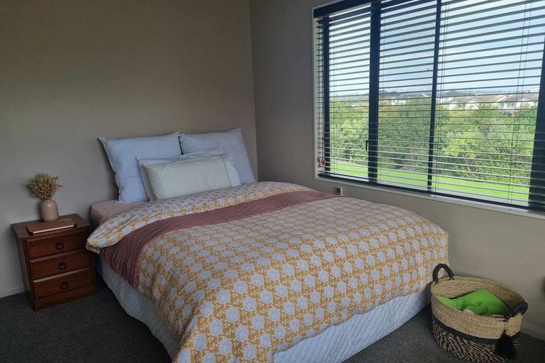 Photo of property in 21 Cambrian Street, Churton Park, Wellington, 6037