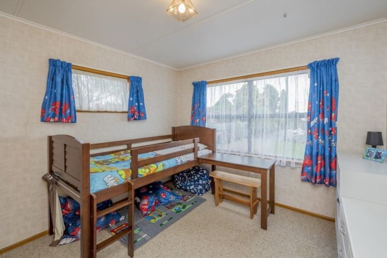 Photo of property in 92a Weraroa Road, Levin, 5510