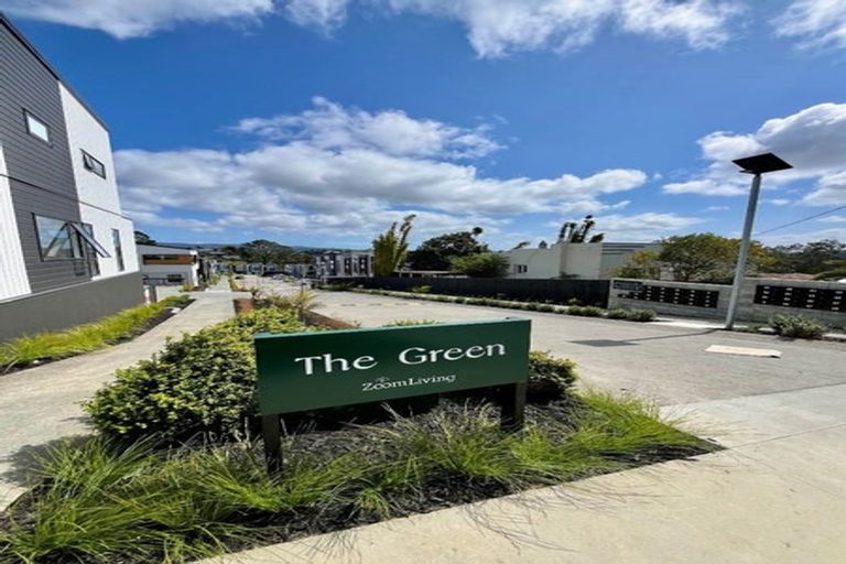 Photo of property in 25 Don Oliver Lane, Glen Eden, 0602