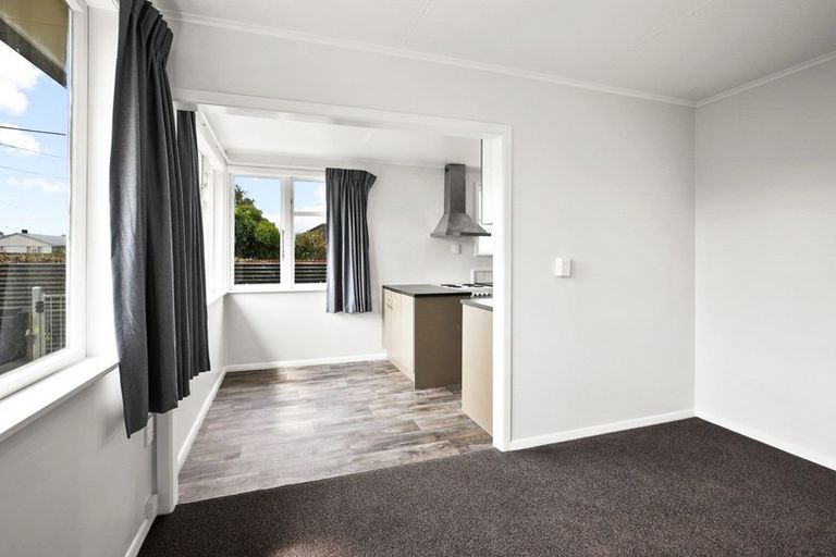 Photo of property in 30 Yeats Crescent, Fairfield, Hamilton, 3214