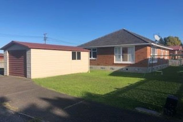 Photo of property in 131 Bruce Mclaren Road, Henderson, Auckland, 0612