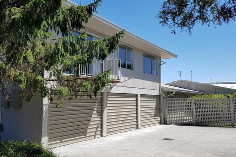 Photo of property in 1/73 Brockworth Place, Riccarton, Christchurch, 8011