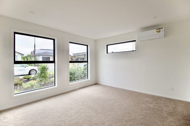 Photo of property in 8 Croatia Avenue, Huapai, Kumeu, 0810