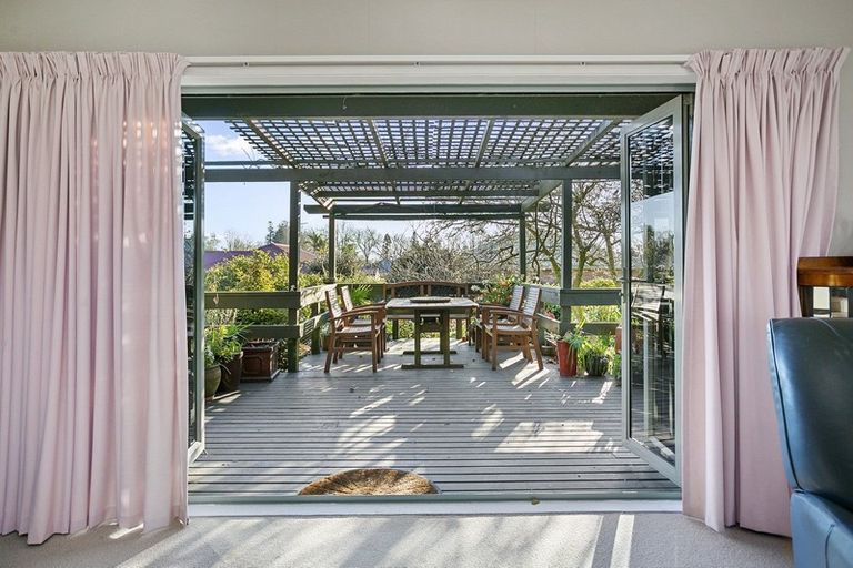 Photo of property in 63 Carlyle Street, Leamington, Cambridge, 3432