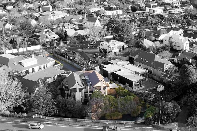 Photo of property in 1/37 Poynder Avenue, Merivale, Christchurch, 8014