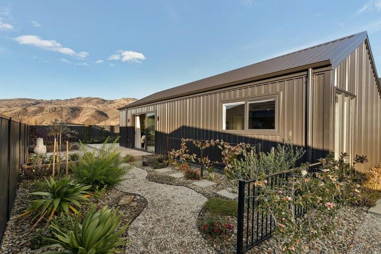 Photo of property in 46 Wallis Drive, Cromwell, 9310