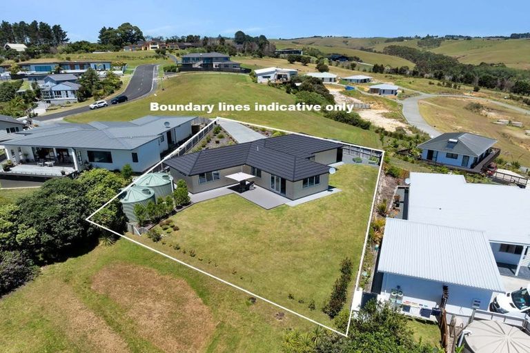 Photo of property in 22 Midgard Road, Coopers Beach, 0420