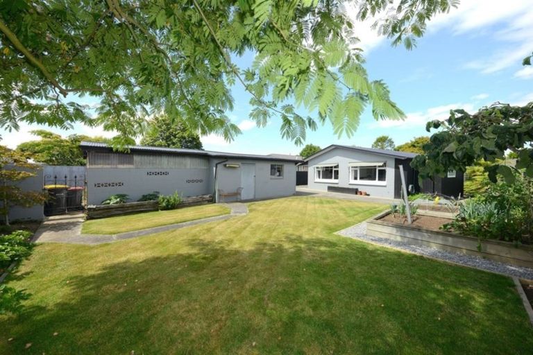 Photo of property in 111 Mooray Avenue, Bishopdale, Christchurch, 8053