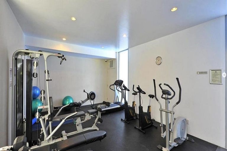 Photo of property in Sanctum Apartment, 10 Ebor Street, Te Aro, Wellington, 6011