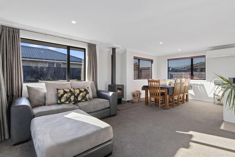 Photo of property in 16 Reserve Lane, Brightwater, 7022