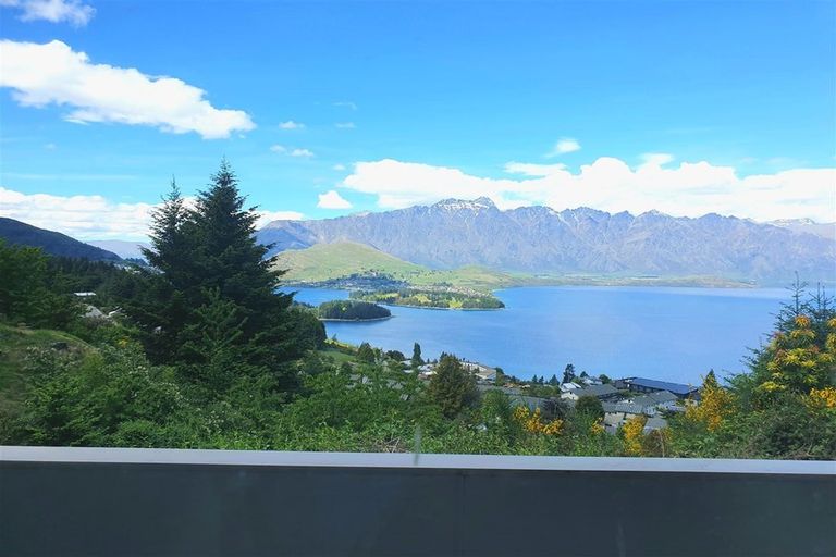 Photo of property in 45b Greenstone Place, Fernhill, Queenstown, 9300