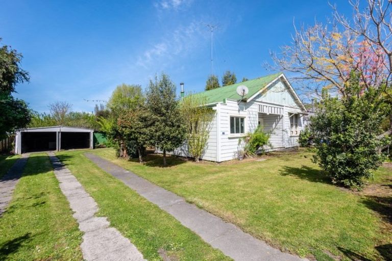 Photo of property in 60 Cliff Road, Te Karaka, 4022