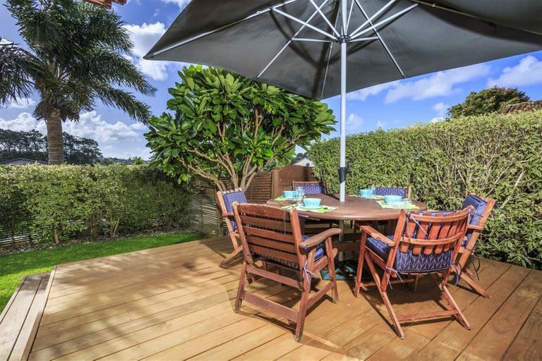 Photo of property in 5 Apsley Rise, Henderson, Auckland, 0612